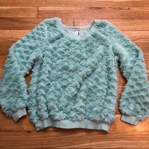 Girls size 7/8 Medium fluffy soft sweater